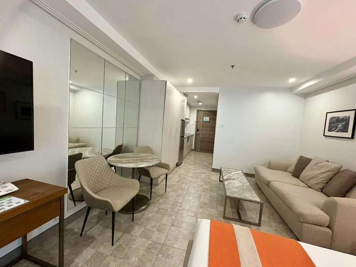 Sheryll Escapes - La Grande Phase 2 Grand Studio 204 With Balcony, Wifi & Netflix Ángeles